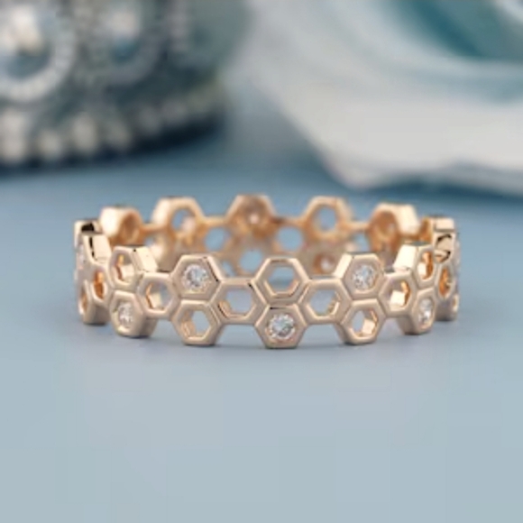 (6)🆕️🚨Host Pick🚨Engagement Honeycomb With Rhinestones Band⚘️🚨 - Picture 2 of 7